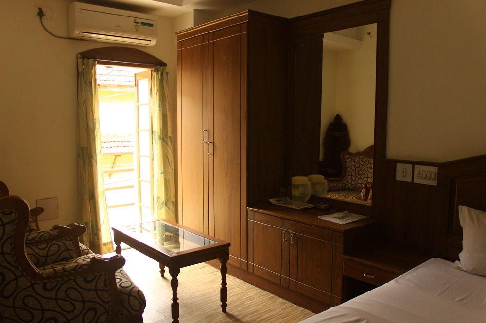 Hotel Park Avenue Kochi Eksteriør bilde